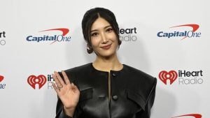 EJAE Ungkap Alasan Nada Tinggi di Lagu Golden