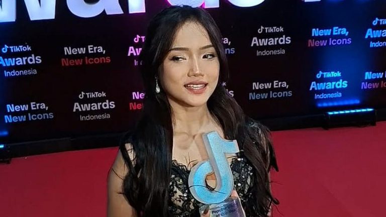 Fuji Tak Menyangka Menang TikTok Awards Indonesia 2025