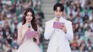 IU Sapu Bersih Penghargaan Bergengsi