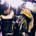 Rose BLACKPINK dan Bruno Mars Goda Penggemar