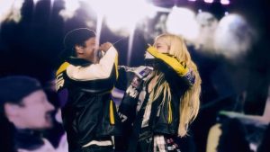 Rose BLACKPINK dan Bruno Mars Goda Penggemar