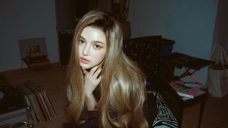 Danielle Jadi Relawan pada Hari ADOR